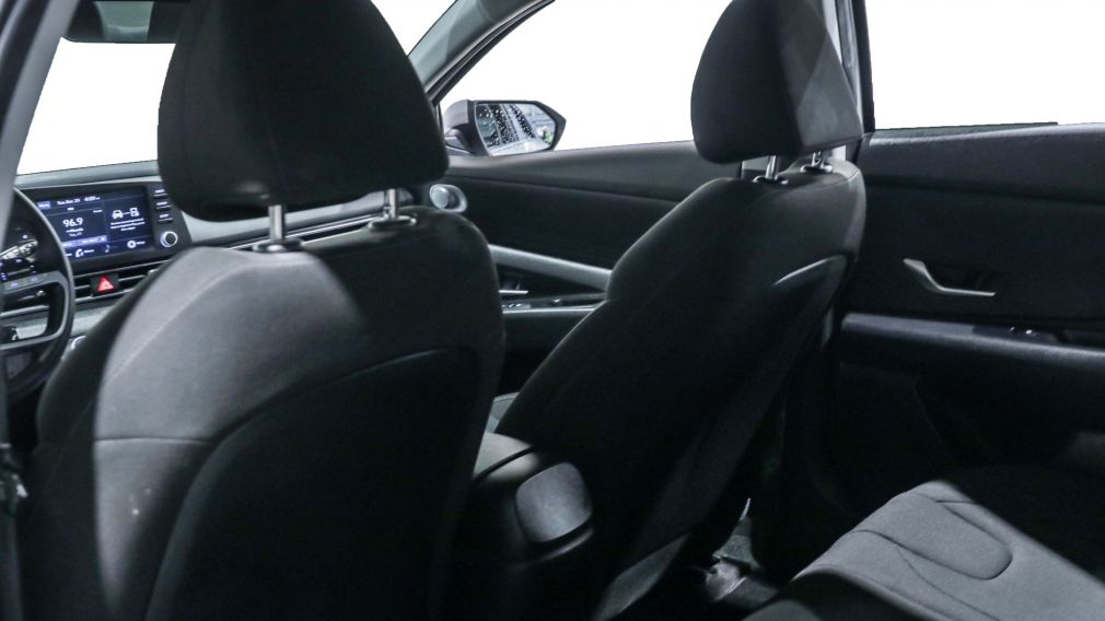 Hyundai Elantra Essential 2021 d&rsquo;occasion à vendre - 17