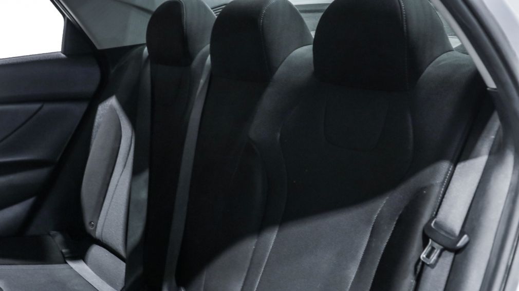 Hyundai Elantra Essential 2021 d&rsquo;occasion à vendre - 18