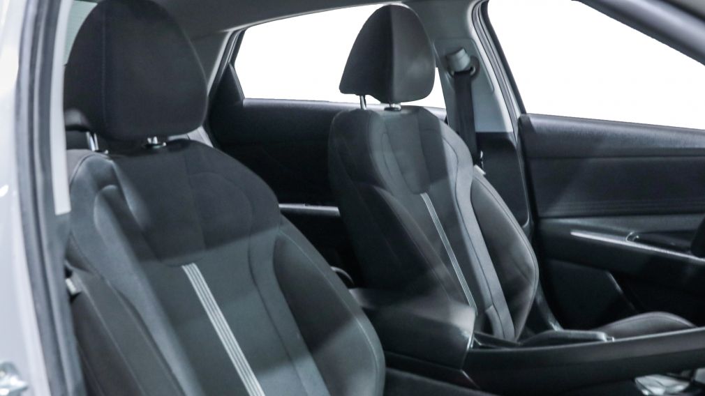 Hyundai Elantra Essential 2021 d&rsquo;occasion à vendre - 21