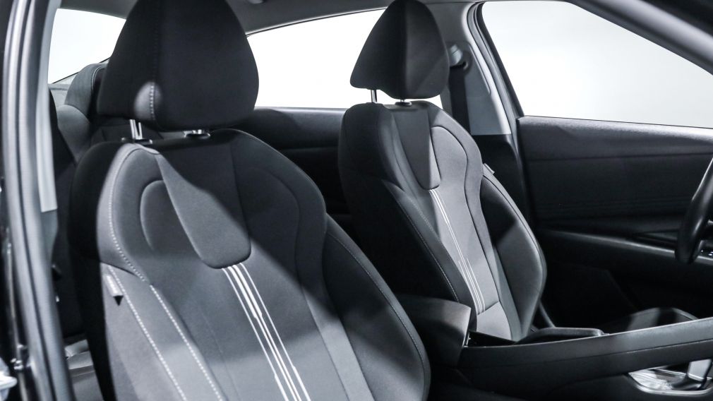 Hyundai Elantra Preferred 2023 d&rsquo;occasion à vendre - 21