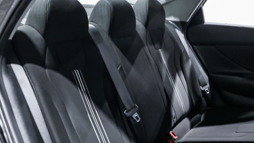 Hyundai Elantra Preferred 2023 d&rsquo;occasion à vendre - 19