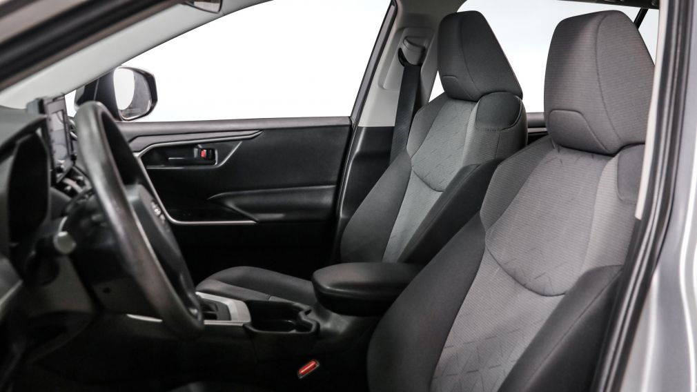 Toyota Rav 4 LE 2021 d&rsquo;occasion à vendre - 8