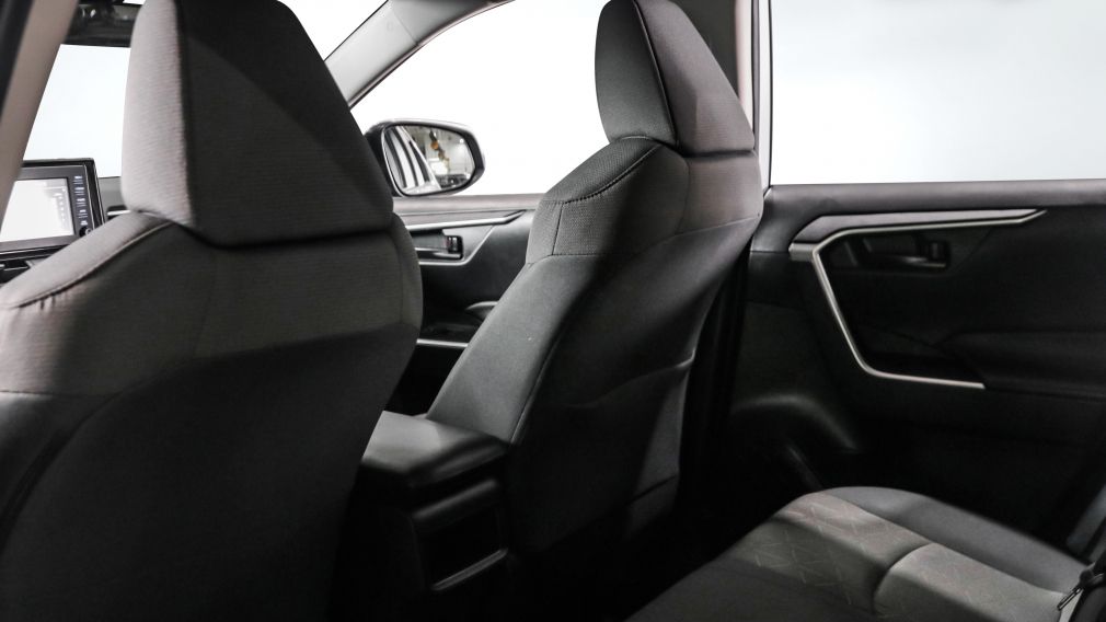 Toyota Rav 4 LE 2021 d&rsquo;occasion à vendre - 18