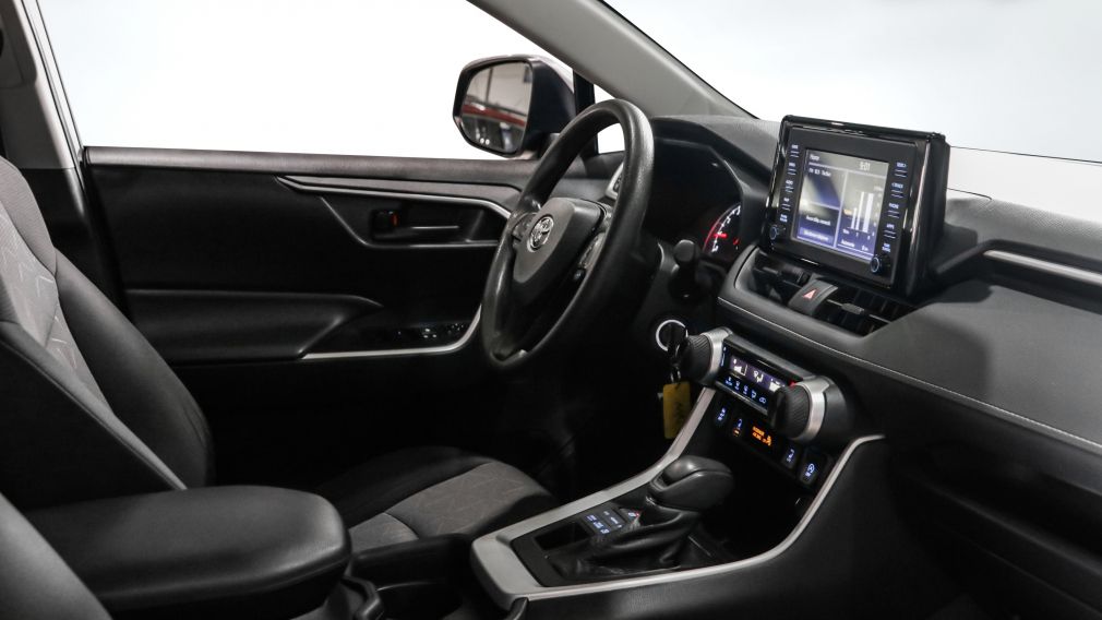 Toyota Rav 4 LE 2021 d&rsquo;occasion à vendre - 21