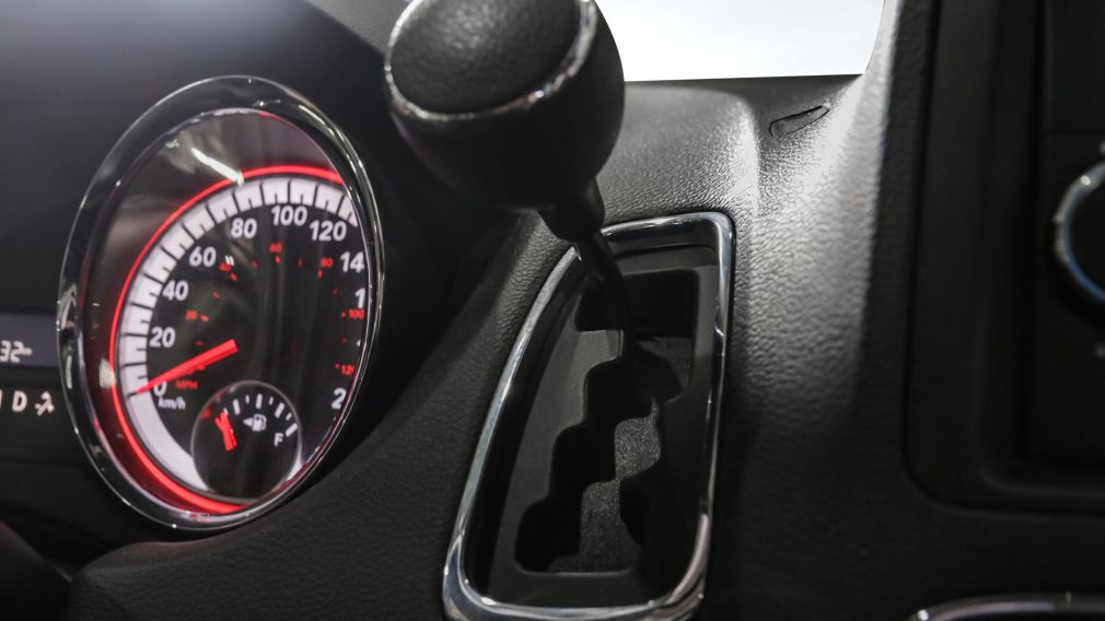Dodge GR Caravan Canada Value Package 2019 d&rsquo;occasion à vendre - 13