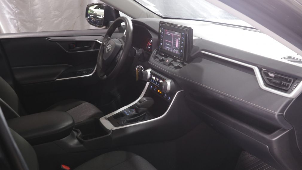 Toyota Rav 4 LE 2022 d&rsquo;occasion à vendre - 21