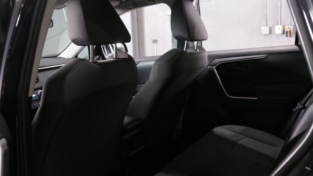Toyota Rav 4 LE 2022 d&rsquo;occasion à vendre - 17
