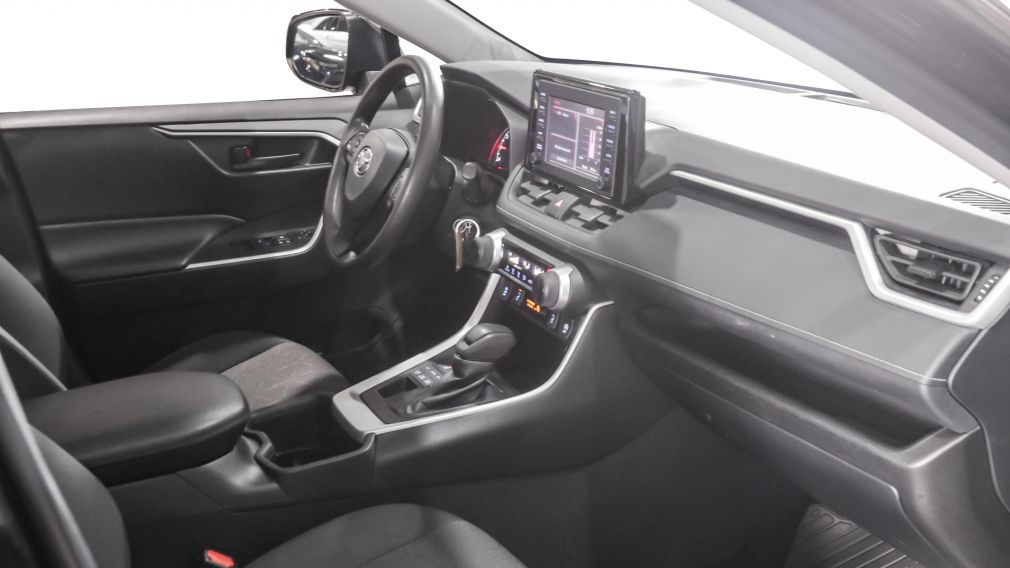 Toyota Rav 4 LE 2022 d&rsquo;occasion à vendre - 21