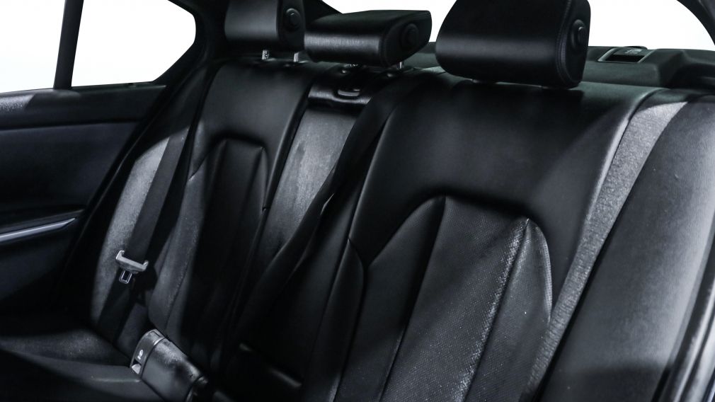 BMW 330I 330i xDrive 2022 d&rsquo;occasion à vendre - 18