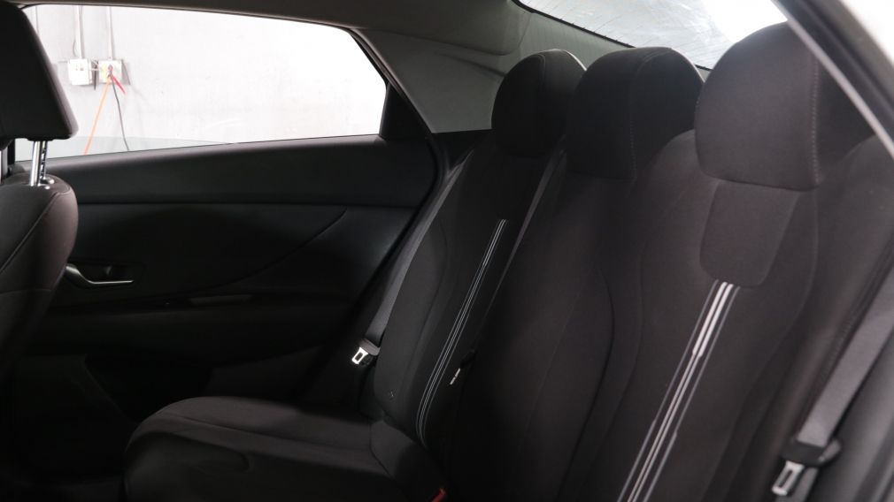 Hyundai Elantra Preferred 2021 d’occasion à vendre - 18