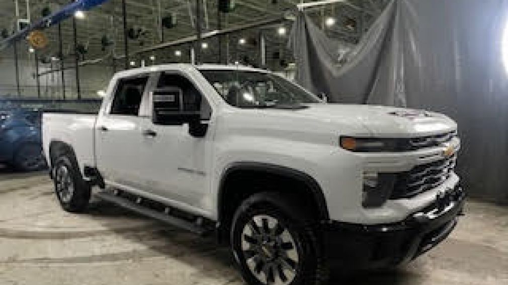 Chevrolet Silverado 2500HD Custom 2024 d&rsquo;occasion à vendre - 1