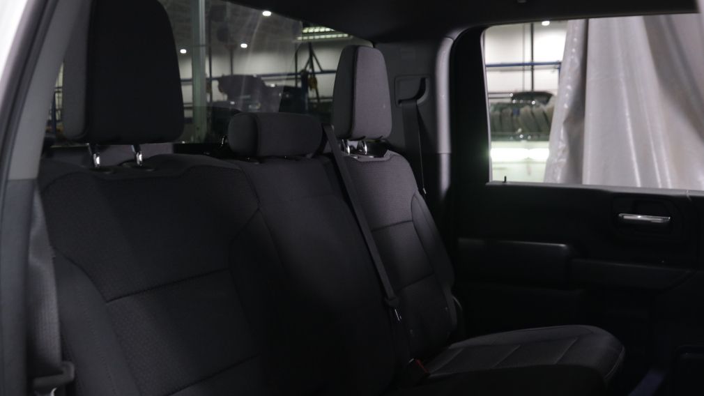 Chevrolet Silverado 2500HD Custom 2024 d&rsquo;occasion à vendre - 19