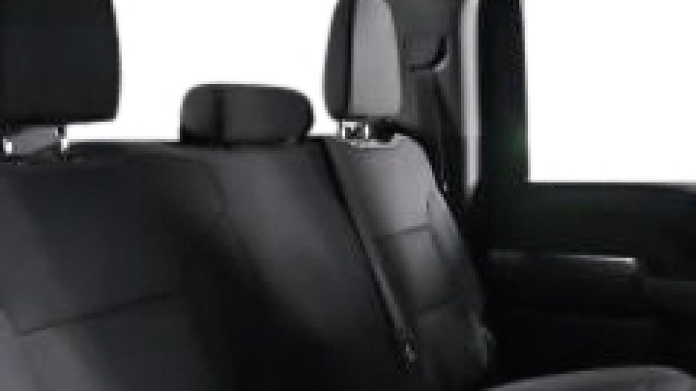 Chevrolet Silverado 2500HD Custom 2024 d&rsquo;occasion à vendre - 19