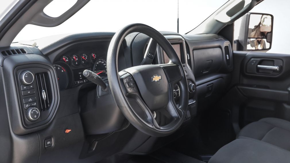 Chevrolet Silverado 2500HD Custom 2024 d&rsquo;occasion à vendre - 9
