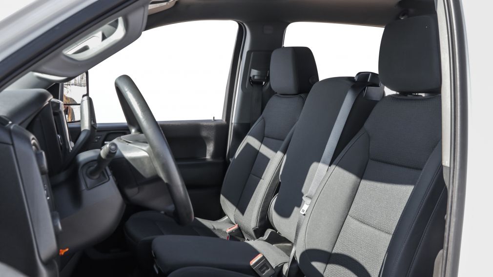 Chevrolet Silverado 2500HD Custom 2024 d&rsquo;occasion à vendre - 10