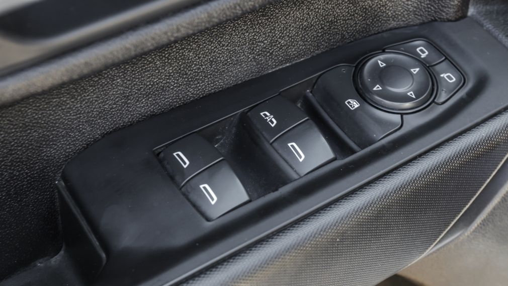 Chevrolet Silverado 2500HD Custom 2024 d&rsquo;occasion à vendre - 11