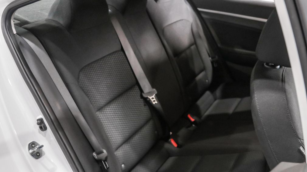 Hyundai Elantra Preferred 2020 d&rsquo;occasion à vendre - 19