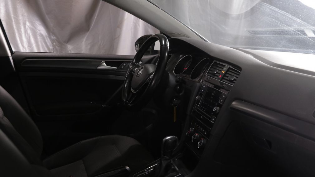 Volkswagen Golf Trendline 2018 d&rsquo;occasion à vendre - 21