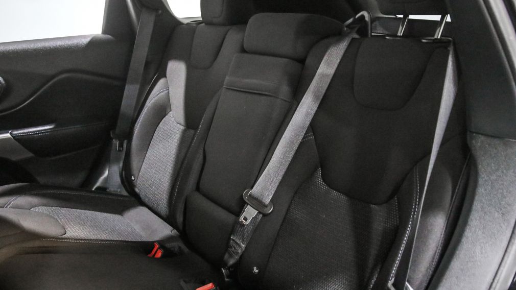 Jeep Cherokee Sport 2019 d’occasion à vendre - 19