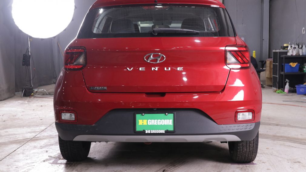Hyundai Venue Essential 2022 d&rsquo;occasion à vendre - 5