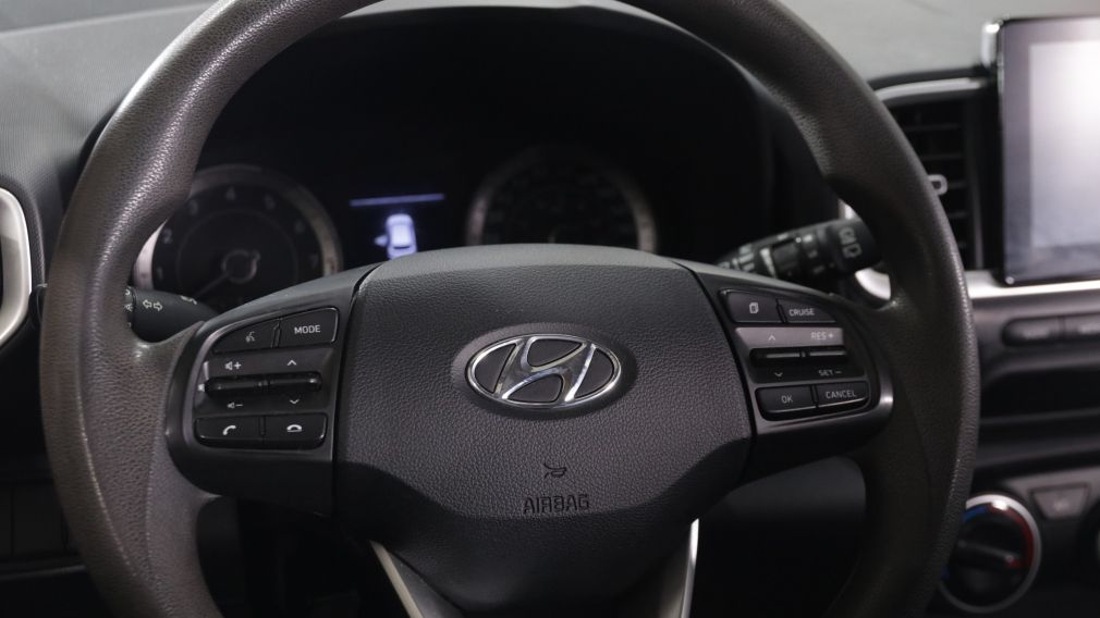 Hyundai Venue Essential 2022 d&rsquo;occasion à vendre - 11