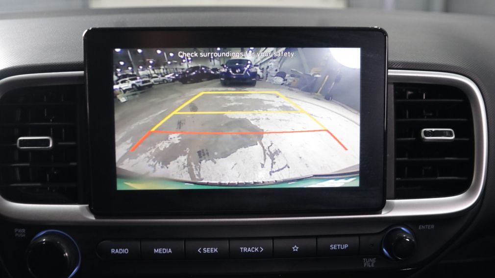 Hyundai Venue Essential 2022 d&rsquo;occasion à vendre - 14