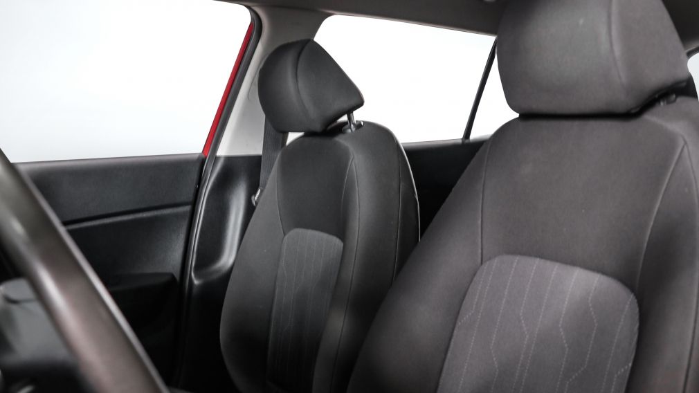 Hyundai Venue Essential 2022 d&rsquo;occasion à vendre - 8