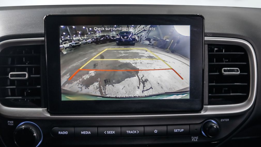 Hyundai Venue Essential 2022 d&rsquo;occasion à vendre - 14