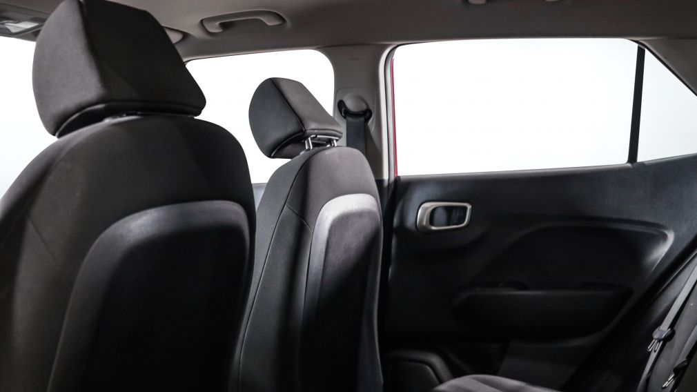 Hyundai Venue Essential 2022 d&rsquo;occasion à vendre - 18