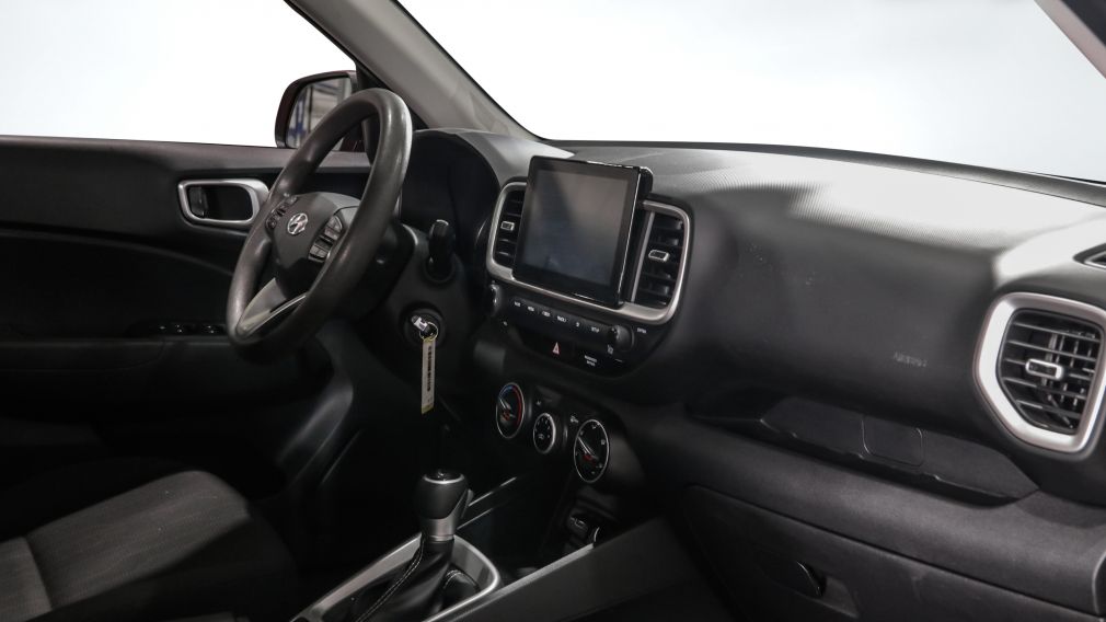 Hyundai Venue Essential 2022 d&rsquo;occasion à vendre - 21