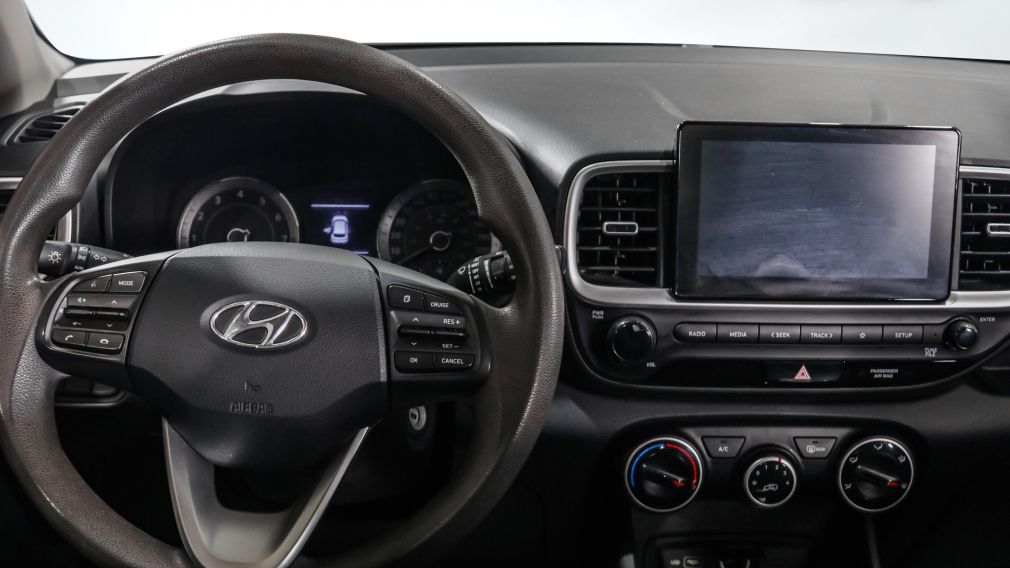 Hyundai Venue Essential 2022 d&rsquo;occasion à vendre - 11