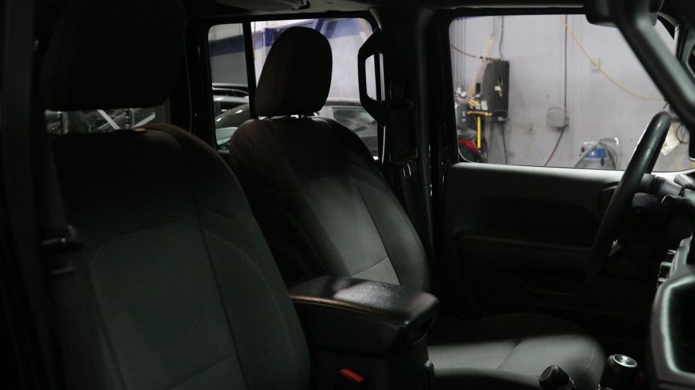 Jeep Wrangler Sport Altitude 2023 d’occasion à vendre - 19