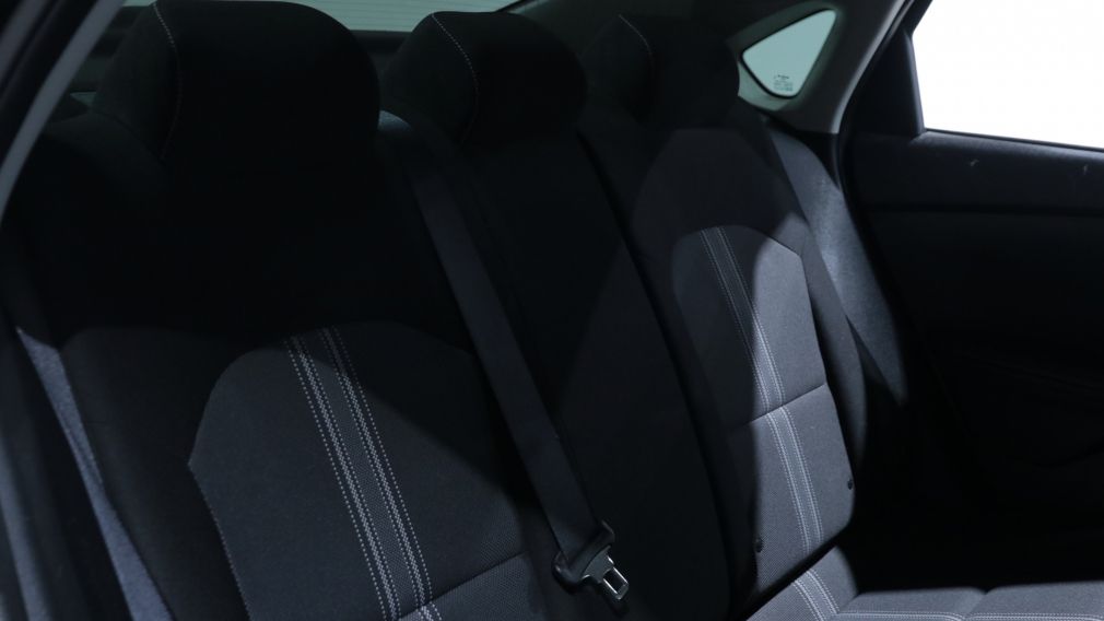 Kia Forte LX 2023 d&rsquo;occasion à vendre - 19