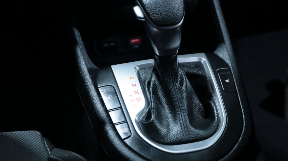 Kia Forte LX 2023 d&rsquo;occasion à vendre - 16