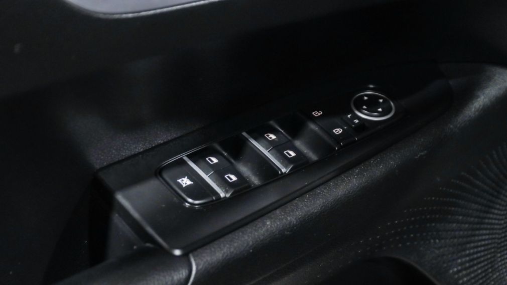 Kia Forte LX 2023 d&rsquo;occasion à vendre - 11