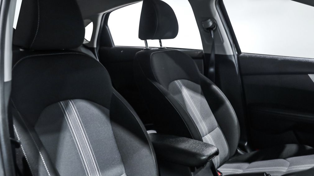 Kia Forte LX 2023 d&rsquo;occasion à vendre - 20