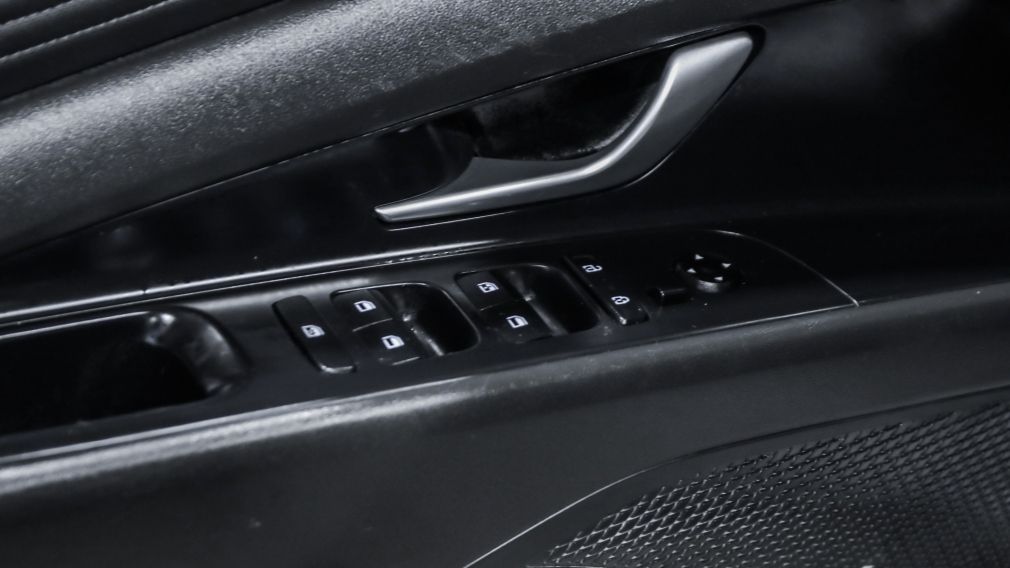 Hyundai Elantra Preferred 2023 d’occasion à vendre - 10