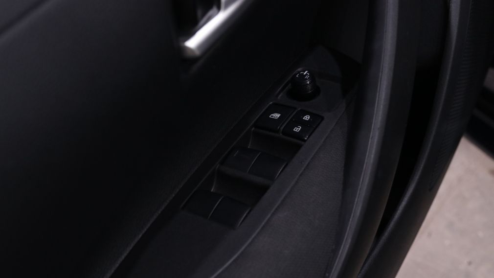 Toyota Corolla LE 2021 d&rsquo;occasion à vendre - 9