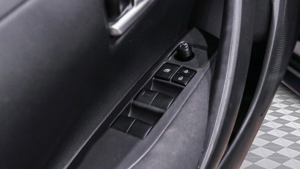 Toyota Corolla LE 2021 d&rsquo;occasion à vendre - 9