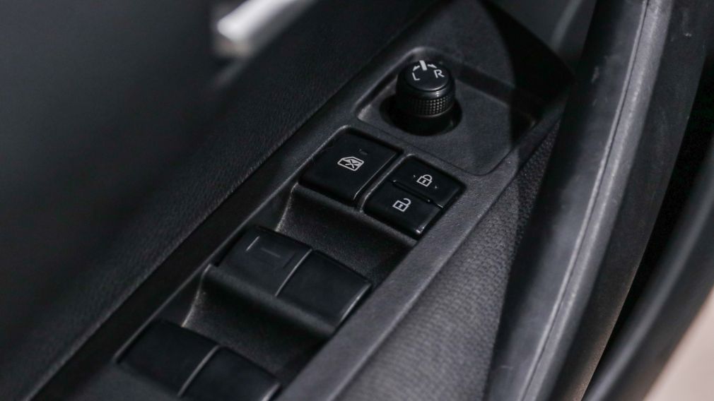 Toyota Corolla LE 2021 d&rsquo;occasion à vendre - 9