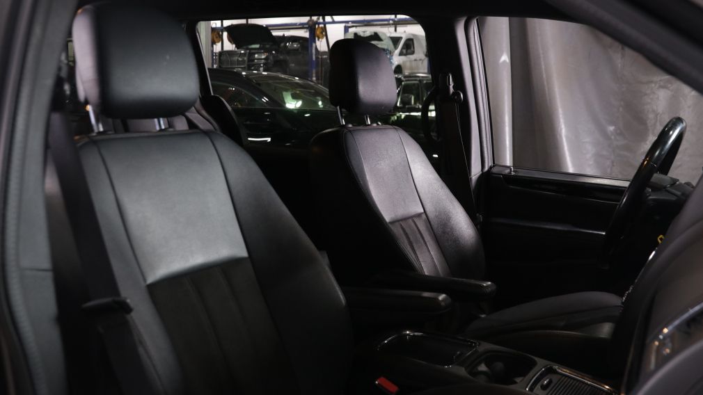 Dodge GR Caravan 35th Anniversary 2019 d&rsquo;occasion à vendre - 25