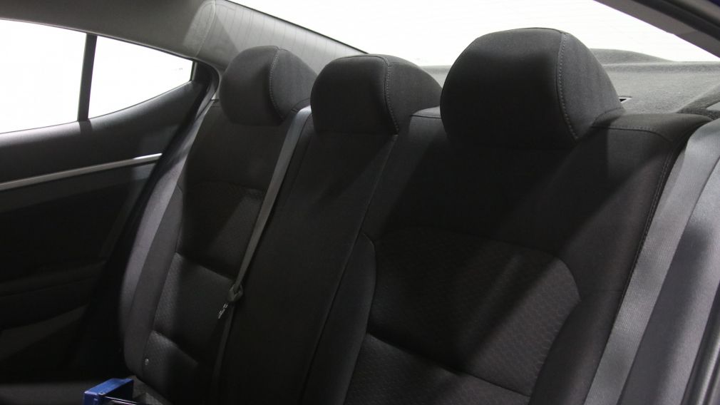 Hyundai Elantra Preferred w/Sun & Safety Package 2020 d&rsquo;occasion à vendre - 19