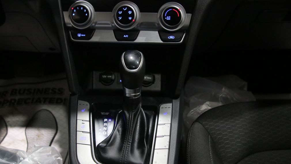 Hyundai Elantra Preferred w/Sun & Safety Package 2020 d&rsquo;occasion à vendre - 16