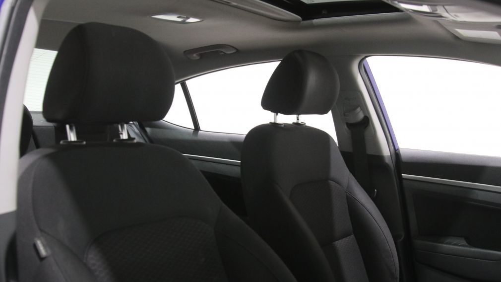 Hyundai Elantra Preferred w/Sun & Safety Package 2020 d&rsquo;occasion à vendre - 24