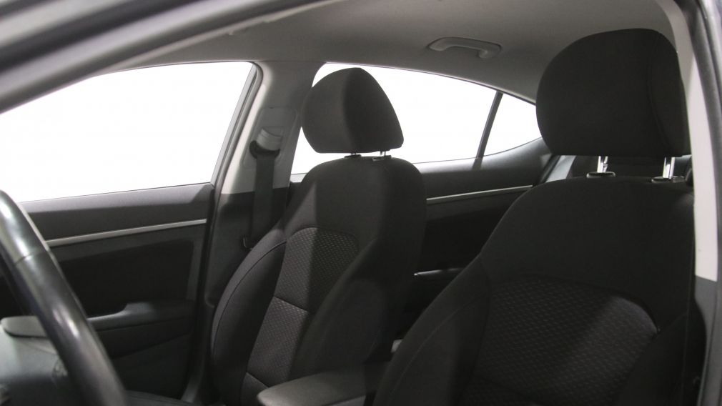 Hyundai Elantra Preferred 2019 d&rsquo;occasion à vendre - 10