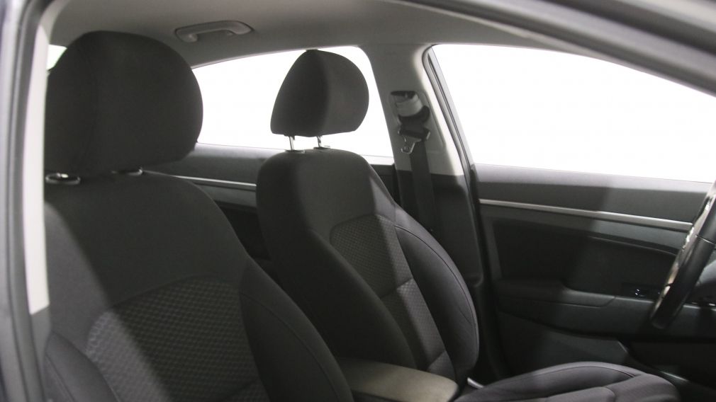 Hyundai Elantra Preferred 2019 d&rsquo;occasion à vendre - 24