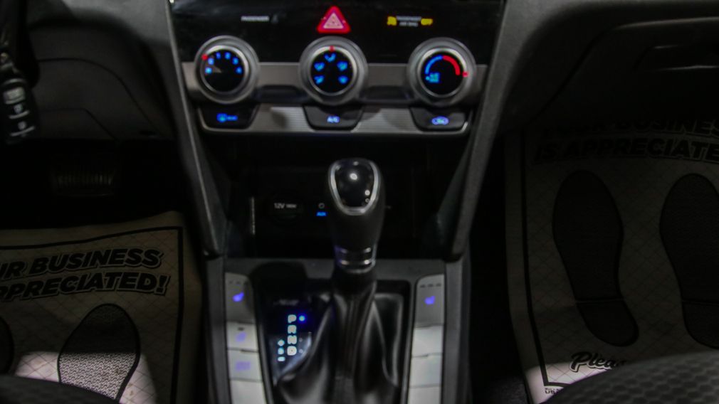 Hyundai Elantra Preferred 2019 d&rsquo;occasion à vendre - 16