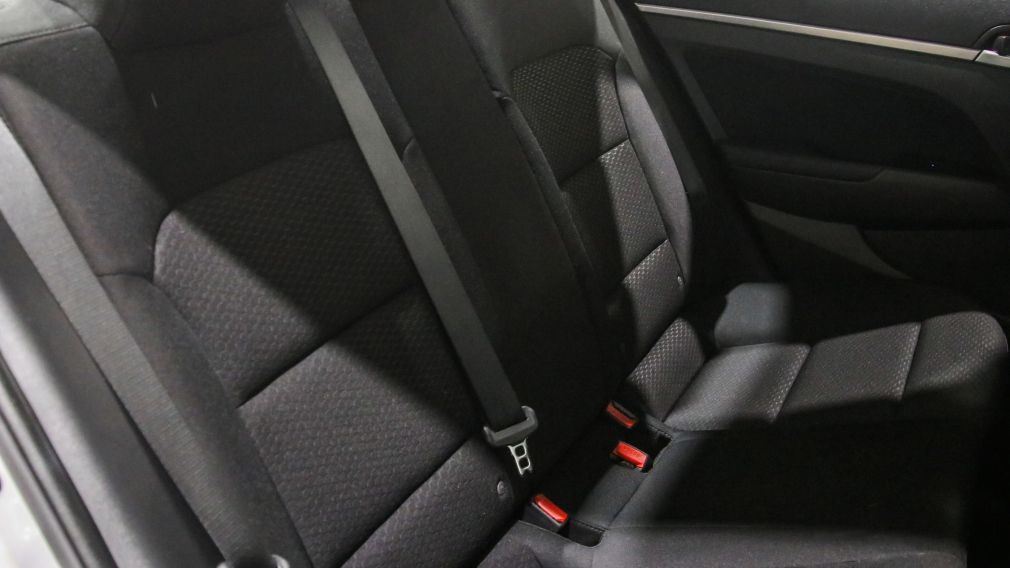 Hyundai Elantra Preferred 2019 d’occasion à vendre - 22