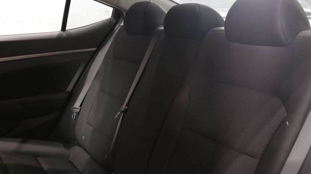 Hyundai Elantra Preferred w/Sun & Safety Package 2020 d&rsquo;occasion à vendre - 17