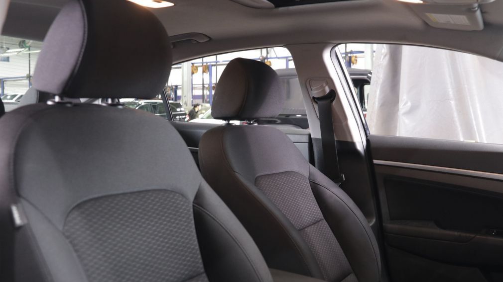 Hyundai Elantra Preferred w/Sun & Safety Package 2020 d&rsquo;occasion à vendre - 20